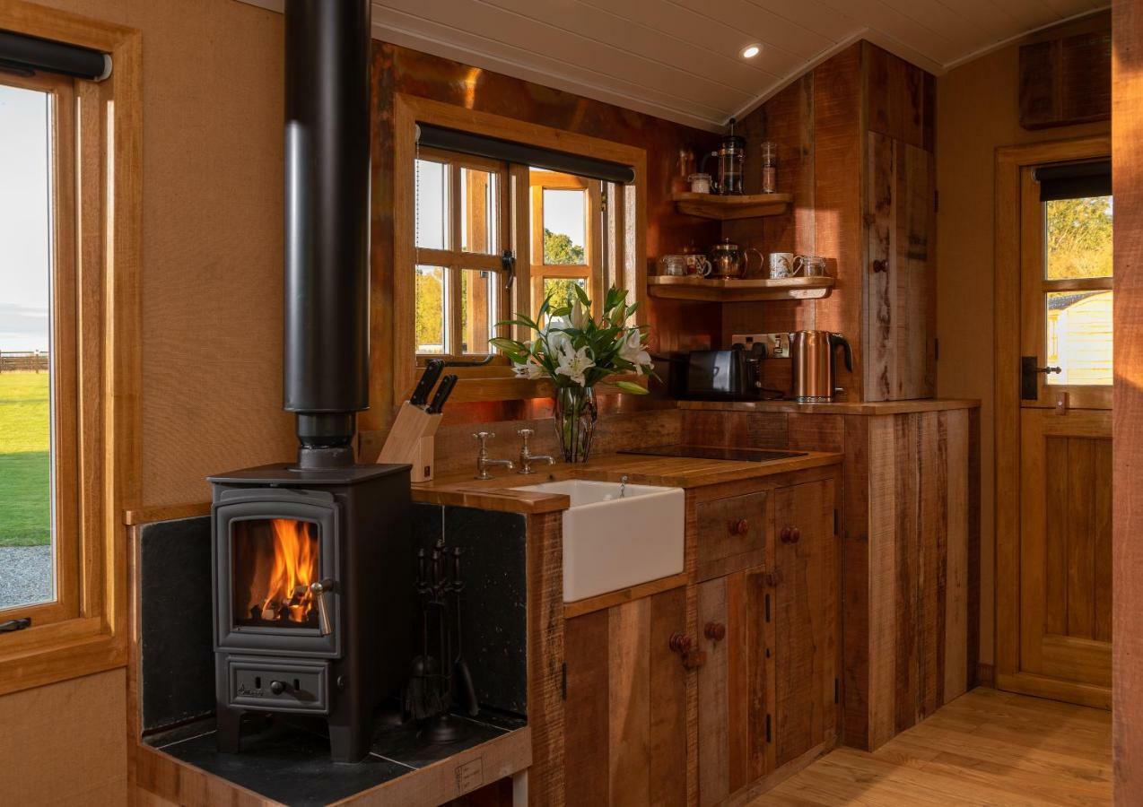 Ashwood Shepherd Hut -Ockeridge Rural Retreats Daire Worcester Dış mekan fotoğraf